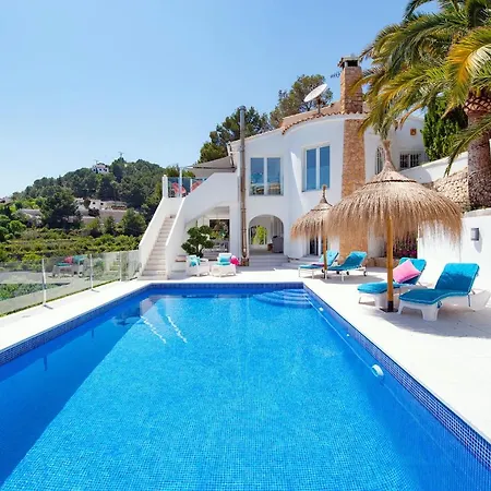 Momily - Dream Seaview - By Villamar Villa